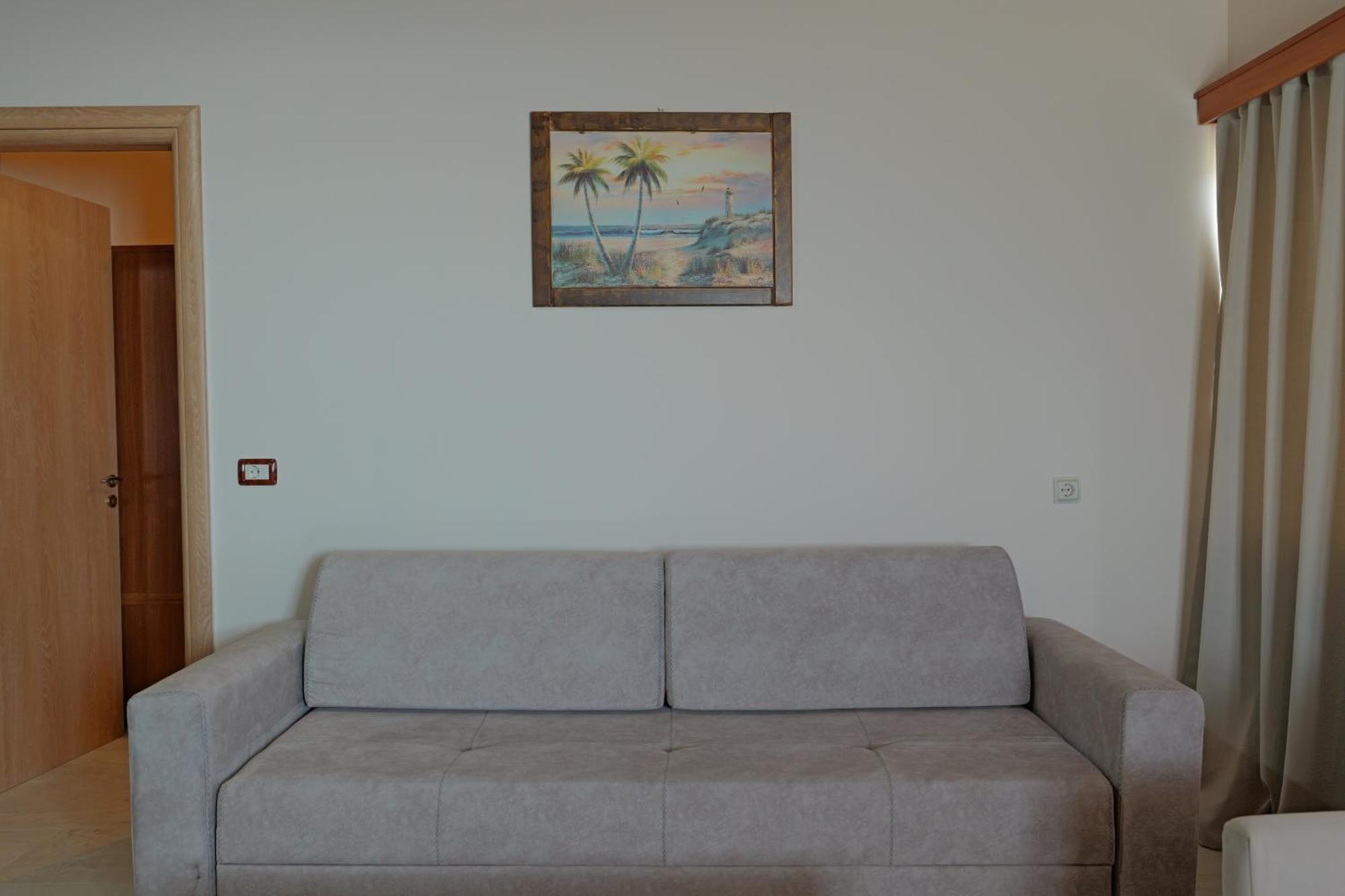 Arthur'S 4Apartments Borsh Εξωτερικό φωτογραφία