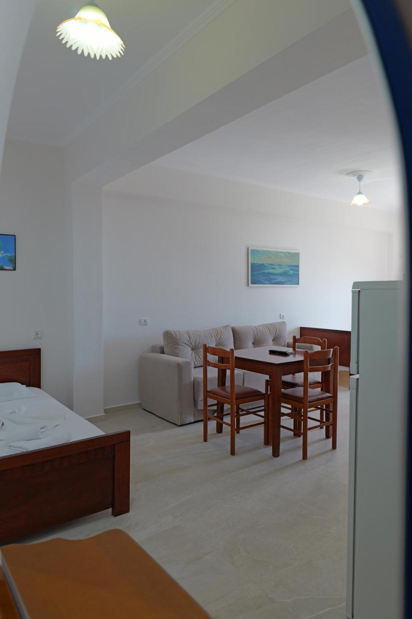 Arthur'S 4Apartments Borsh Εξωτερικό φωτογραφία