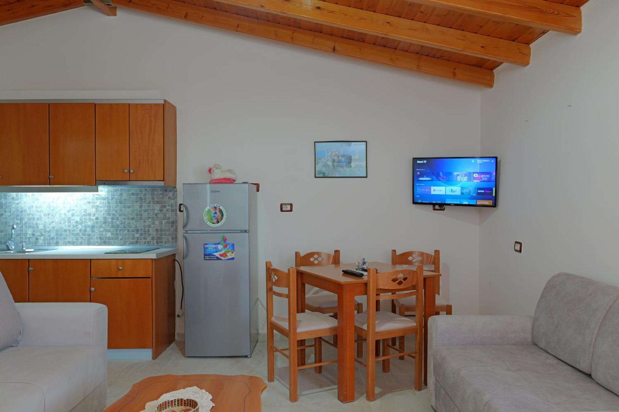 Arthur'S 4Apartments Borsh Εξωτερικό φωτογραφία
