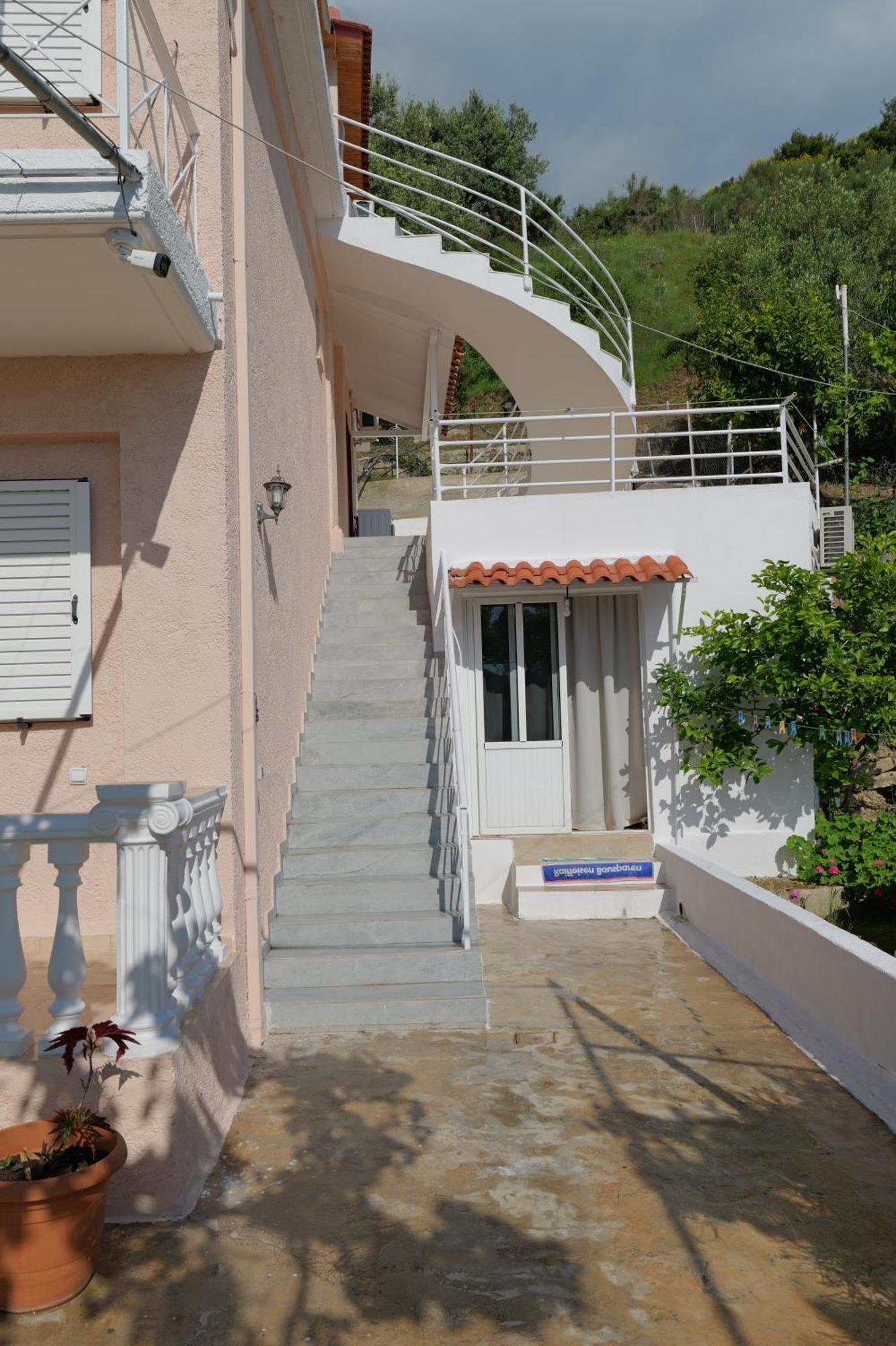 Arthur'S 4Apartments Borsh Εξωτερικό φωτογραφία