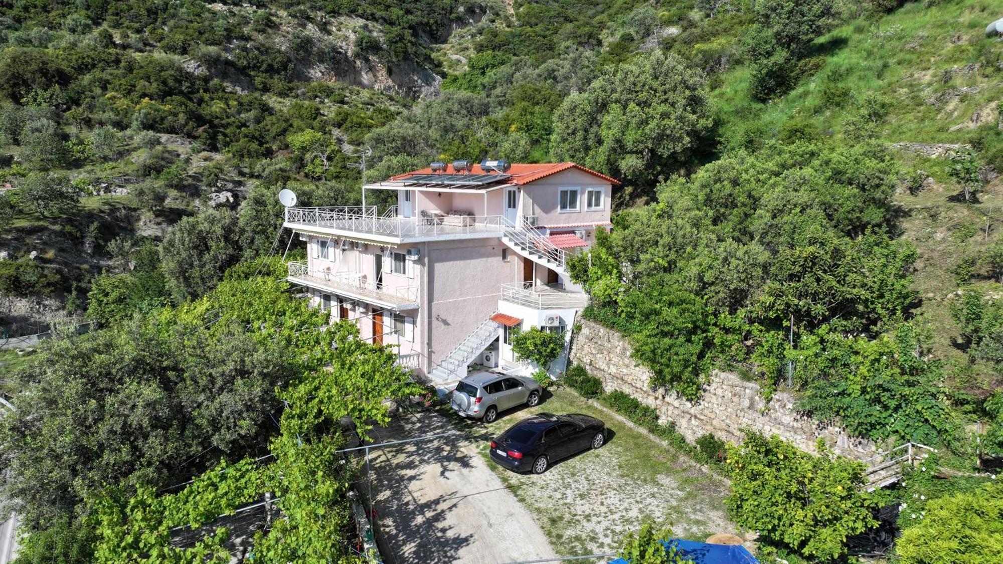 Arthur'S 4Apartments Borsh Εξωτερικό φωτογραφία